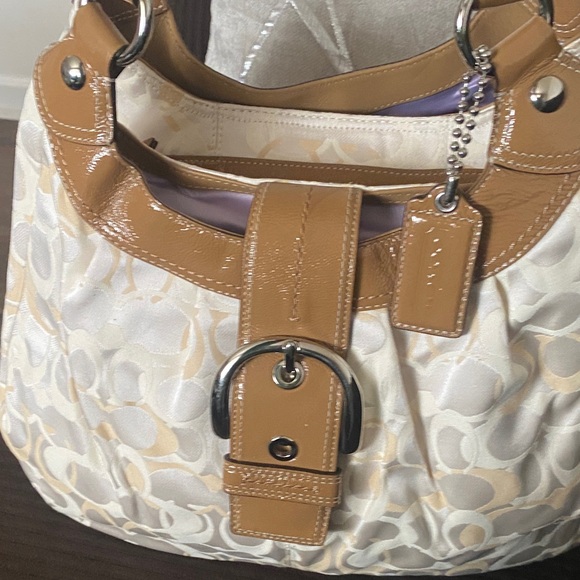 Coach Soho Hobo Signature Shoulder Purse Handbag Cream Tan used good condition. - Picture 2 of 8